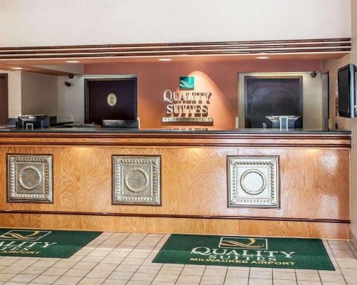 Quality Suites Milwaukee Airport image 17