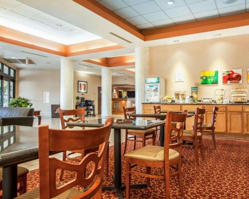 Quality Suites Milwaukee Airport image 36