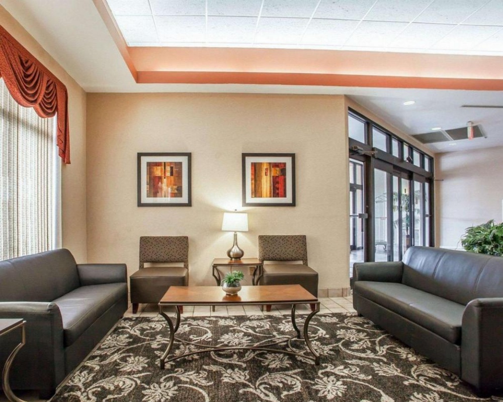 Quality Suites Milwaukee Airport Image 41