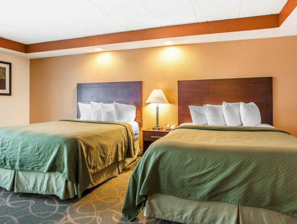 Quality Suites Milwaukee Airport